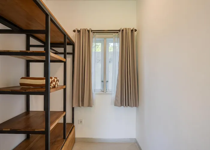 Villa Kaizen New Modern 3br Rooftop Cinema Canggu